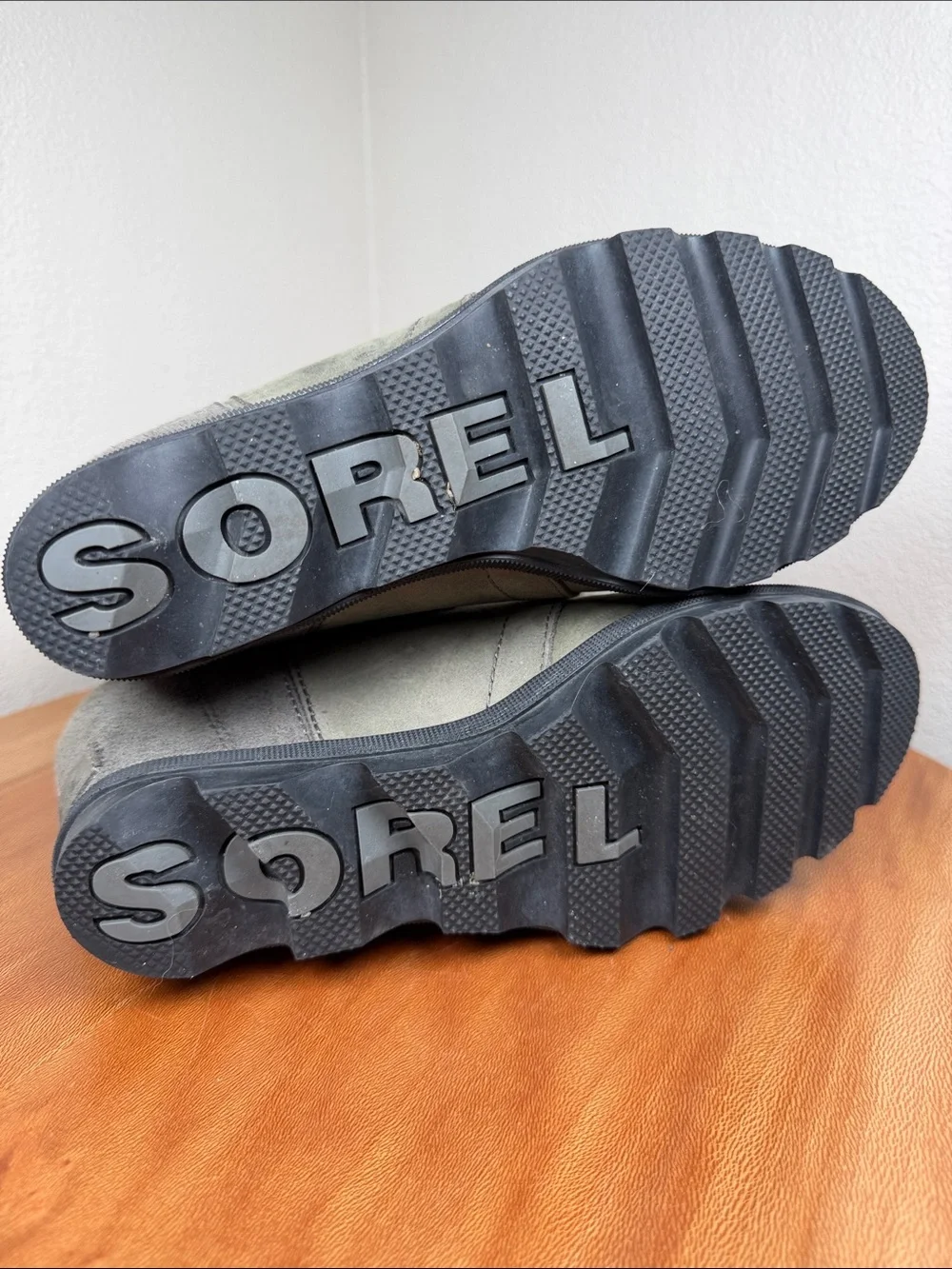 Sorel Joan Of Arctic Wedge II Women Gray NL3021-052 Shearling Snow Boot Size 8.5